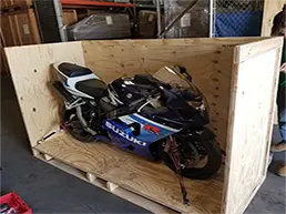 Packing and shipping service photo